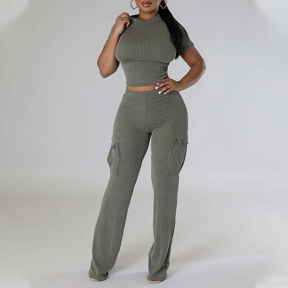 Crop top & High waisted Cargo Pants Set